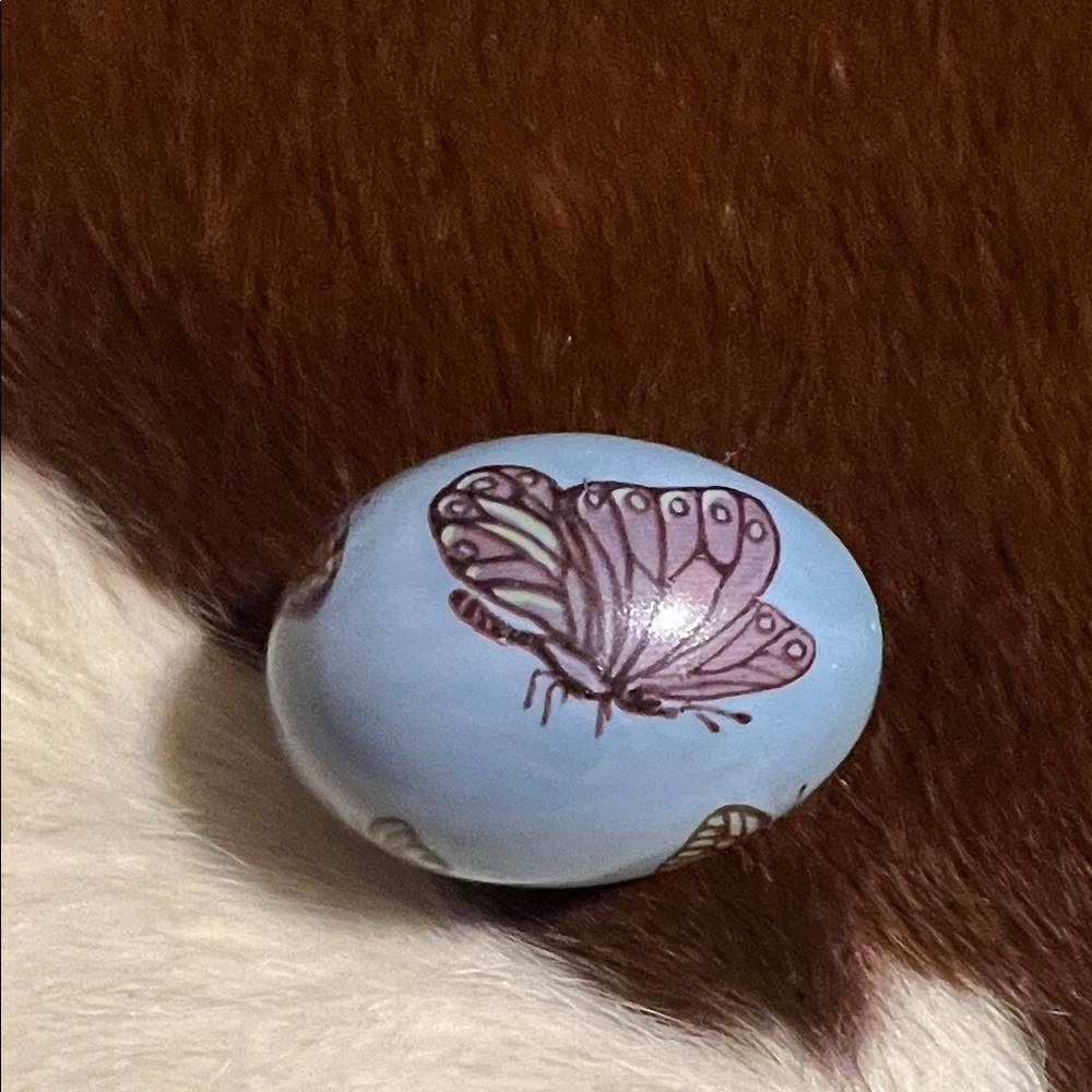 Floral and Butterfly Decorative Ceramic Eggs, Set of 3 - Picture 5 of 10